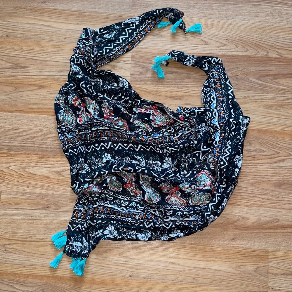 Tribal scarf